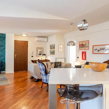 Ferrucci Luxury 3 Bedrooms * Milan